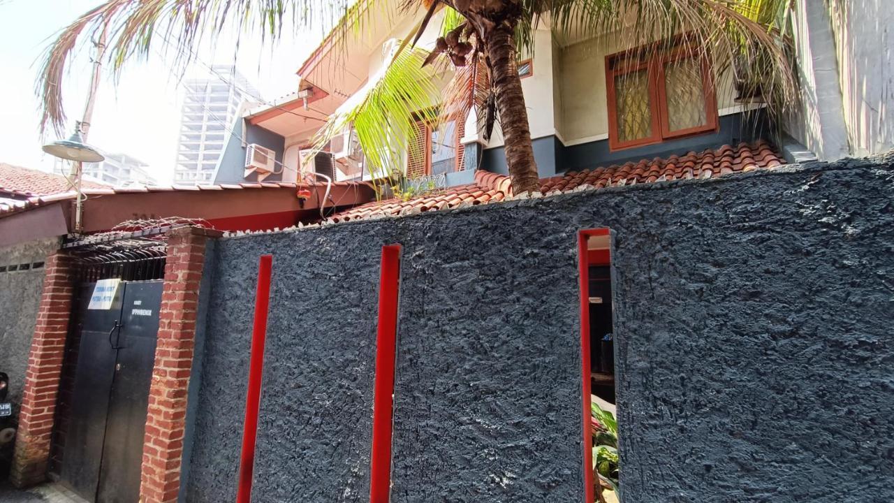 Oyo 91341 D'Phoenix Anggrek Syariah Residence Cakarta Dış mekan fotoğraf